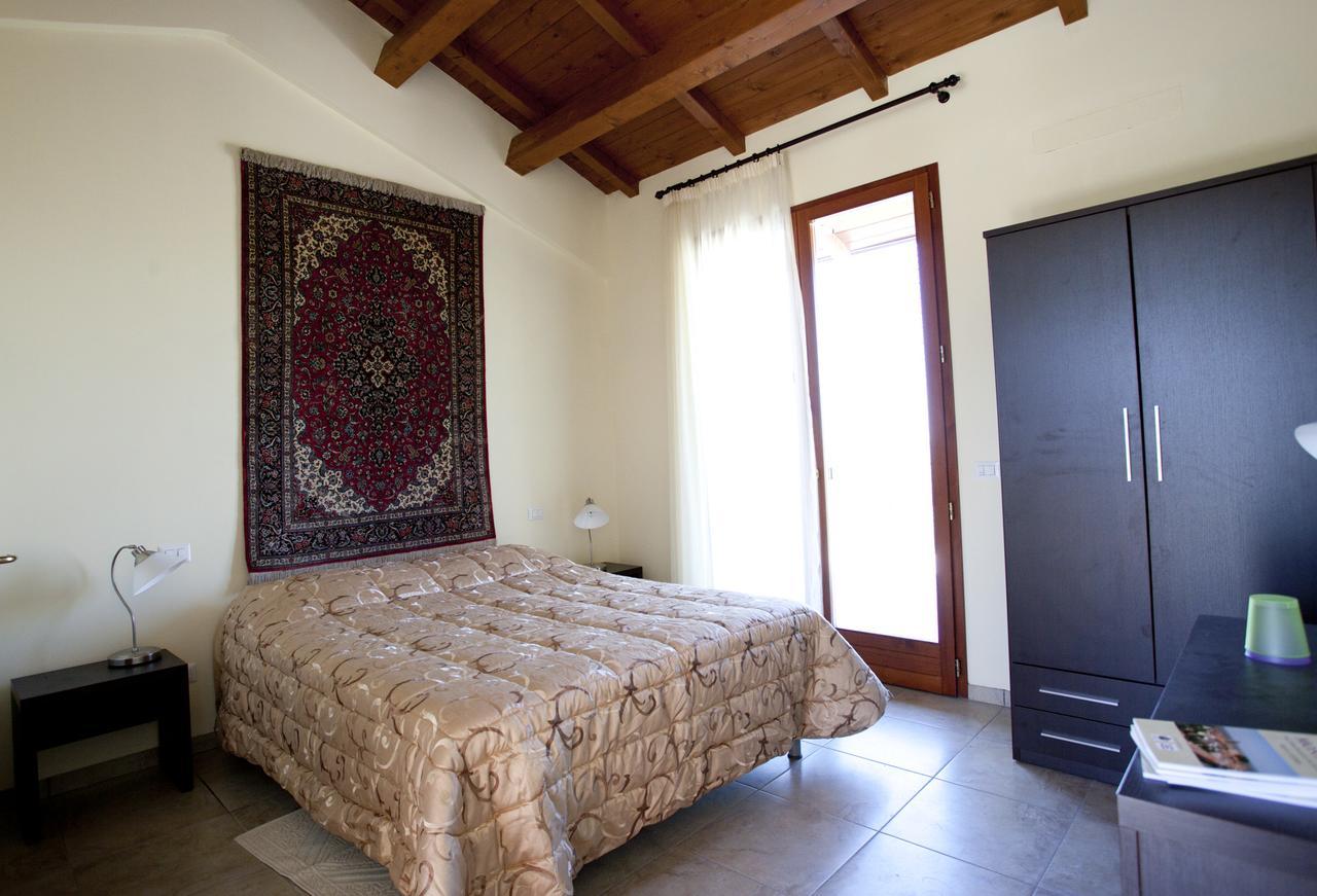 Agriturismo Apollinare Montiano  Bagian luar foto